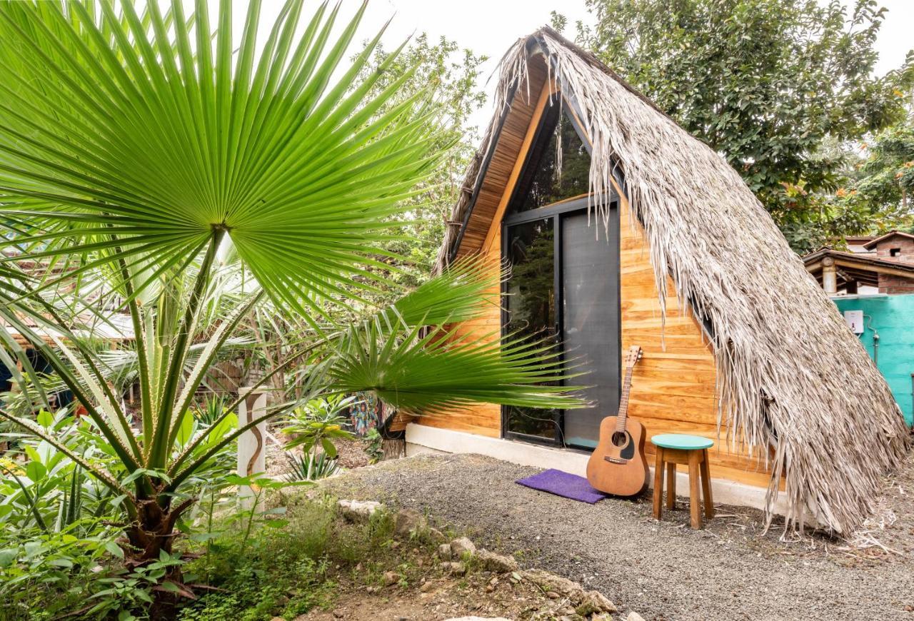 Casa Del Sol Hostel มอนตาญิตาร์ ภายนอก รูปภาพ