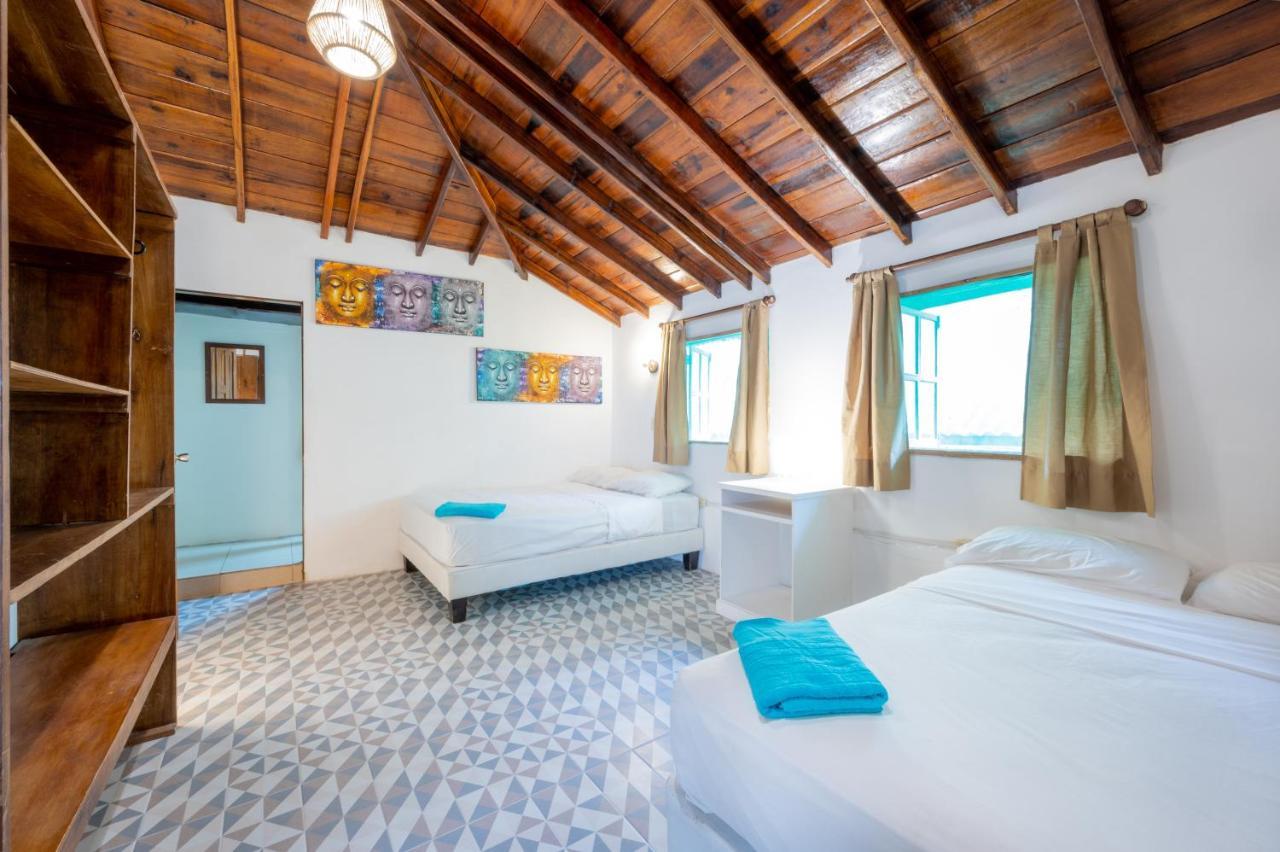 Casa Del Sol Hostel มอนตาญิตาร์ ภายนอก รูปภาพ